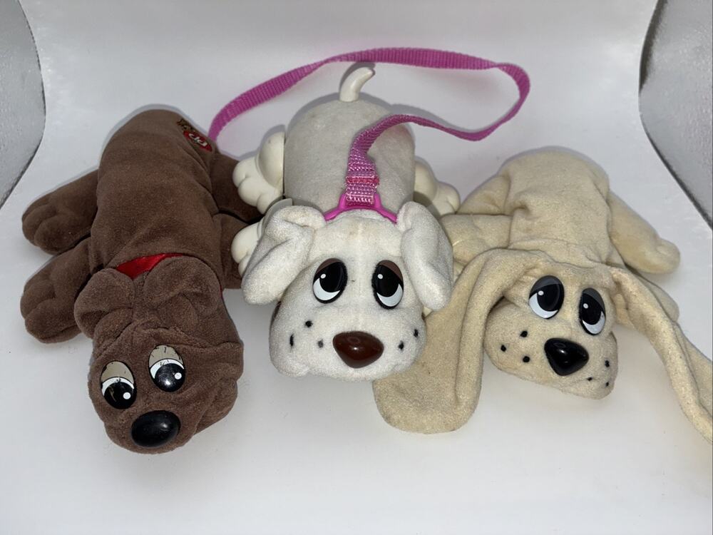 1996 Pound Puppies Wiggle N Walk Pull Along Dog 7” Dog 6” Vintage Lot Of 3